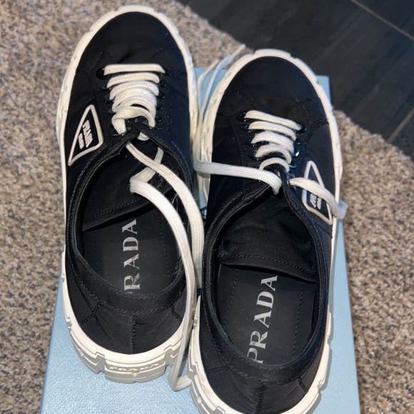 Black platform tennis shoes - Picture 5 of 7